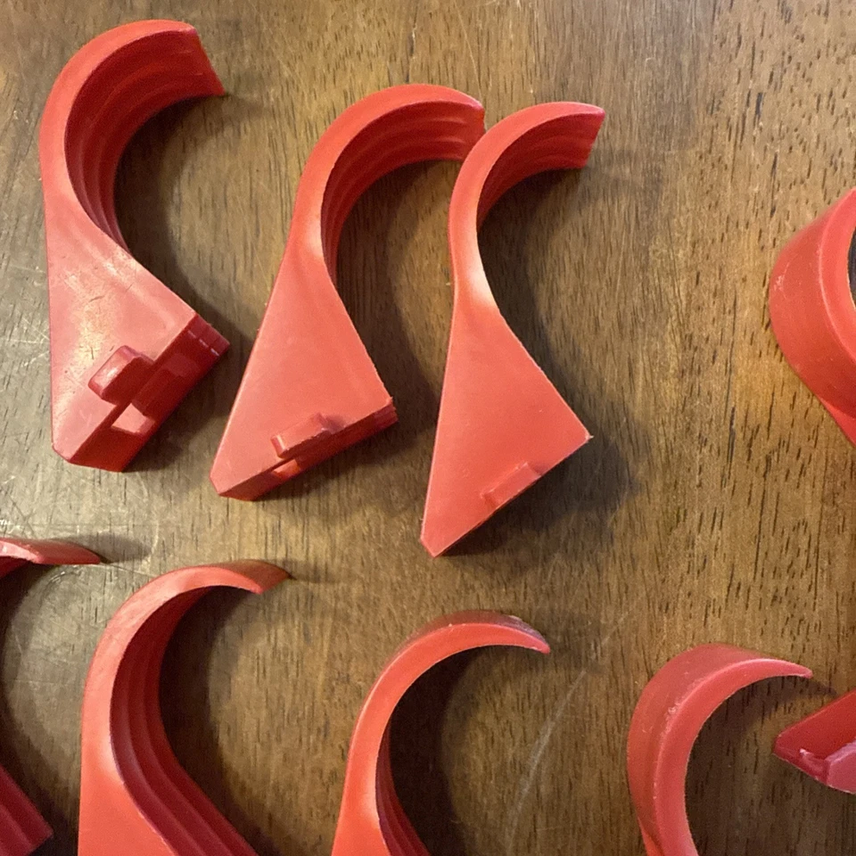 Lote de 9 clips de panel rojo Playskool Pipeworks accesorio conector piezas OEM Foto 2 de 4