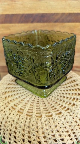 Vintage Anchor Hocking Square Glass Dish Bowl Grapes And Leavws