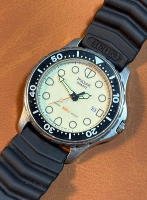#ad Vintage PULSAR by Seiko Full Lume Men WatchStainlessDate WR100M 40mm $134.99