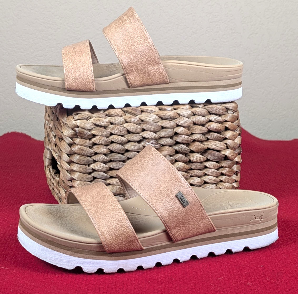REEF Women's Banded Horizon Hi Platform  Sz 8 Double Strap Slide Sandals Wedge