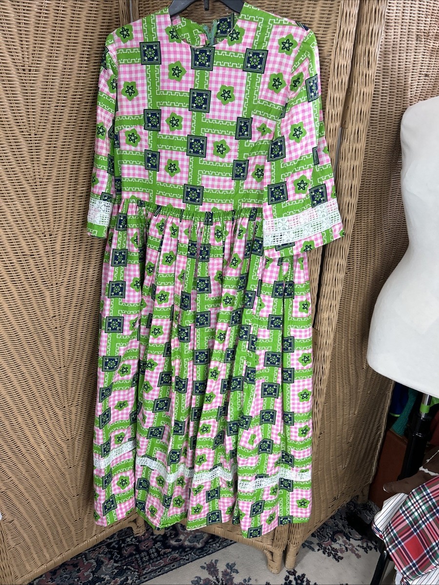 green emerald velvet dress Violet Dress main image 0