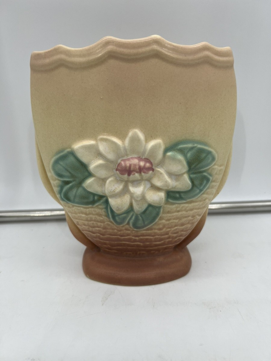 ラッセルライト Hull Pottery 花瓶 USA ミッドセンチュリー Vintage Hull Art Pottery Waterlily 6.5” Vase Made In USA LG-6 1/2