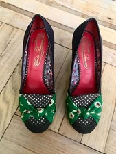 Vintage Pin Up Poetic License platform shoes - Size 39 European = 8.5 US