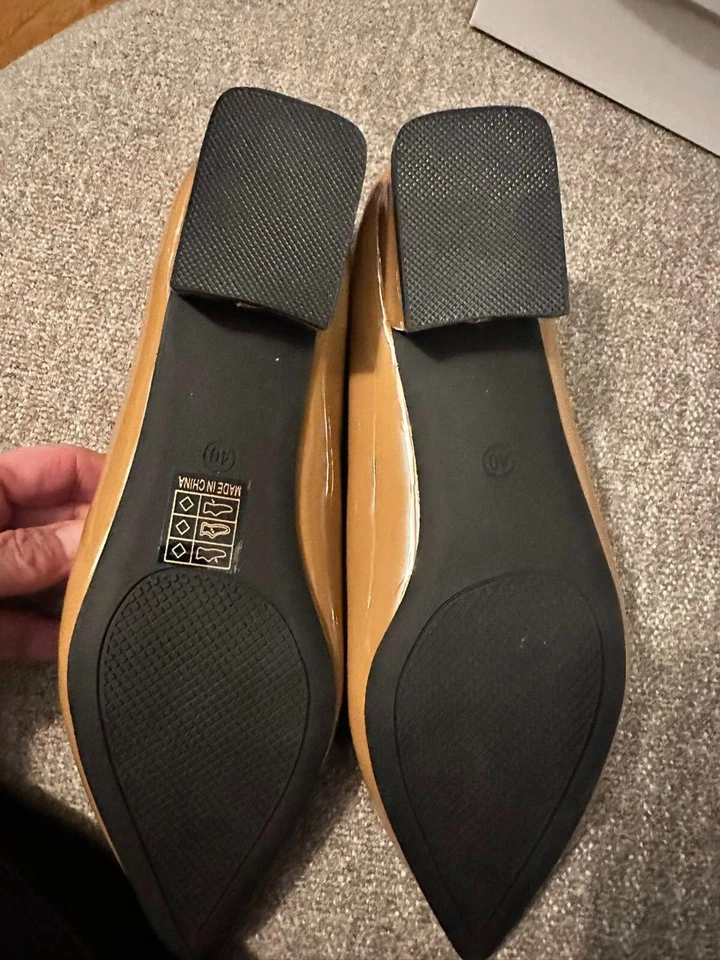 Mujer Charol Apariente Marrón Camel Plano Punta Talla US 10 (EU40) Foto 4 de 4