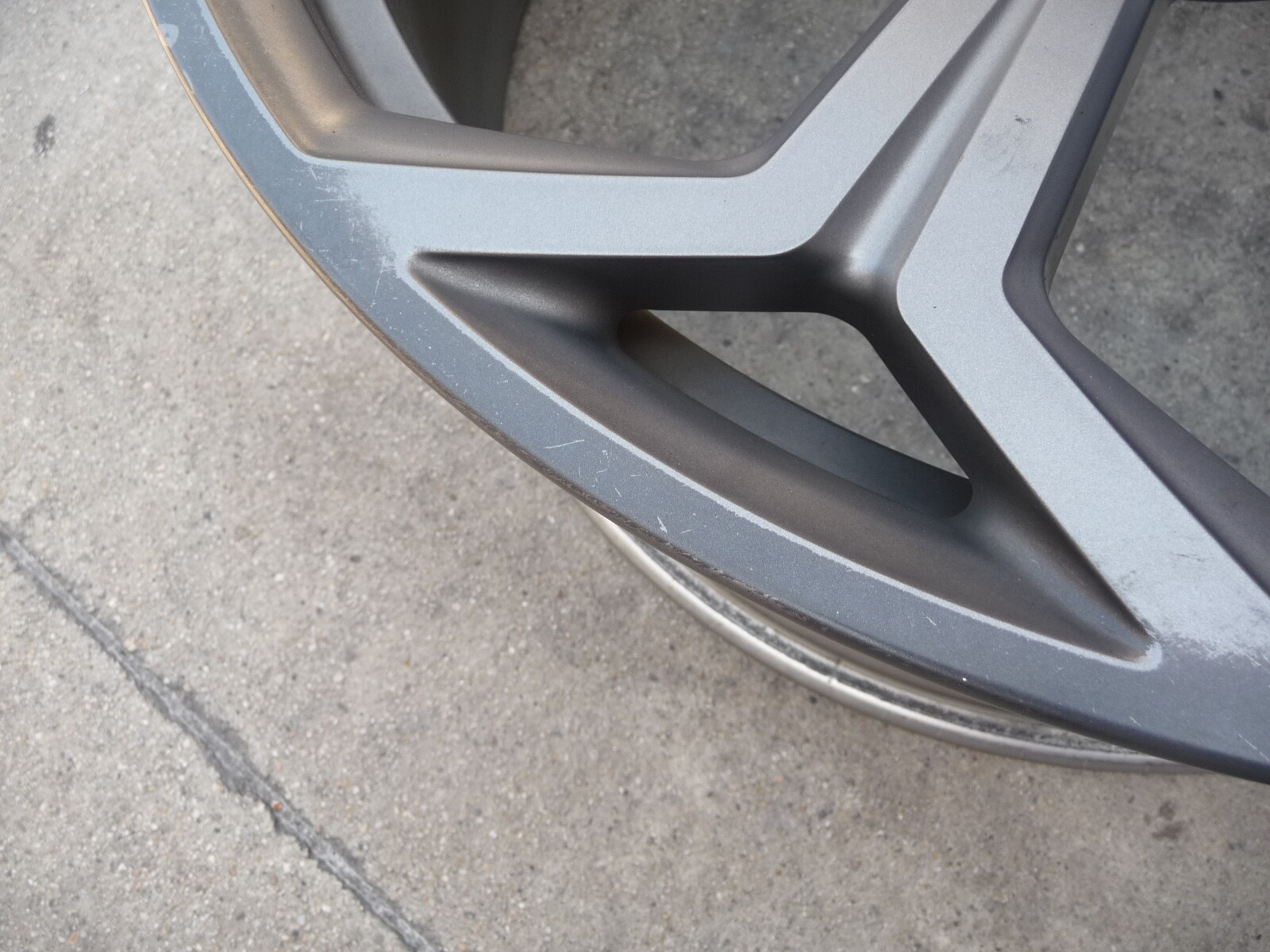 2019-2022 Lamborghini Urus 22" Rim Silver Set (4) 4ML601025K 4ML601025N OEM