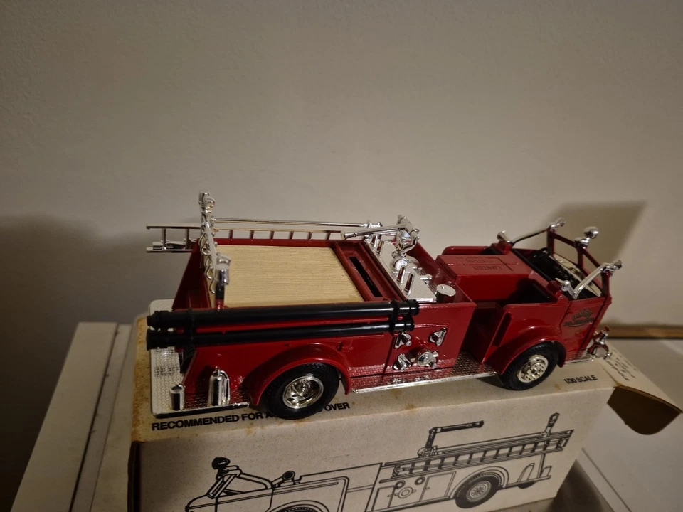 Ertl #4948 1948 American LaFrance Diecast Fire Truck 102nd Anniversary Omro FD - Image 4 of 4