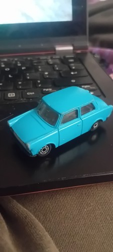 MAISTO TRABANT 601 1:64 DIE CAST METAL MODEL LOOSE