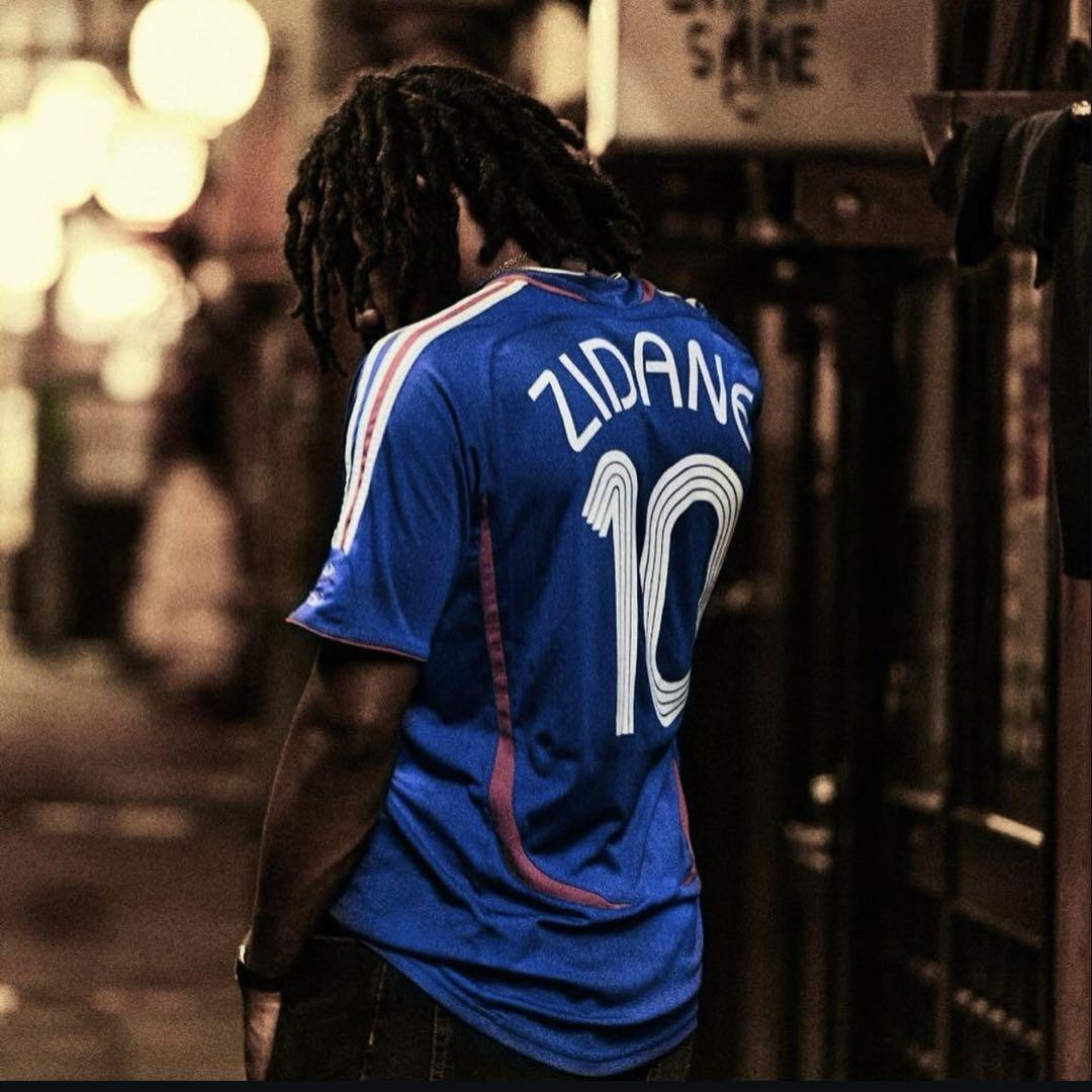 フランス代表 adidas シャツ 青　S？　ジダン フランス代表 adidas シャツ 青 S？ ジダン - メルカリ