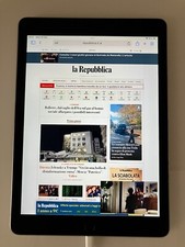 iPad Air 2 Perfettamente Funzionante 16 GB Wi-Fi Batteria Da Cambiare Con Cover