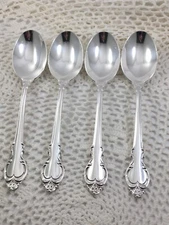 Holmes & Edwards SILVER FASHION International Silver Plate 4 Oval Soup Spoons