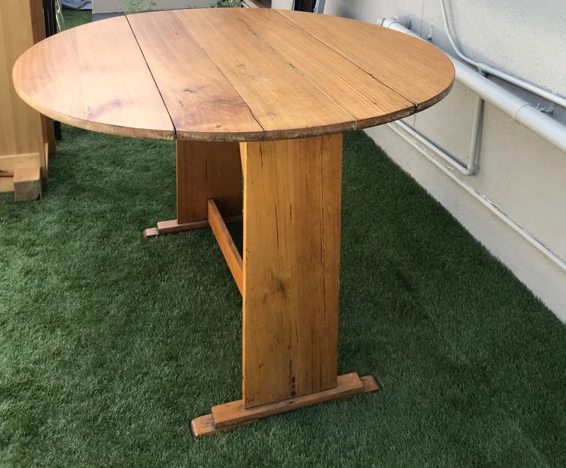 Drop Leaf Round Dining Table Free Delivery Available Drop Leaf Round Dining Table Free Delivery Available