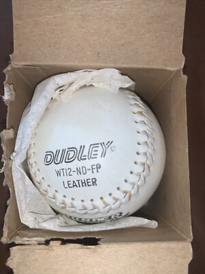 Lot De 5 Balles De Softball Dudley White Thunder – WT12ND – Neuves Boîte