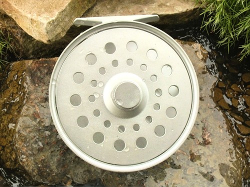 Steelhead Dreaming Two Hand Fly Reel - 3 7/8" for 6/7/8wt Line - RHW - Picture 2 of 4