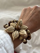 Hawaiian made bracelet with beads