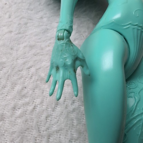 Monster High Honey Swamp Hauntlywood Frights Camera Action Doll - Picture 8 of 9