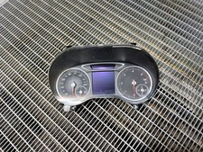 Mercedes-Benz B W246 W242 2016 Diesel Tacho Kombiinstrument SKE50440