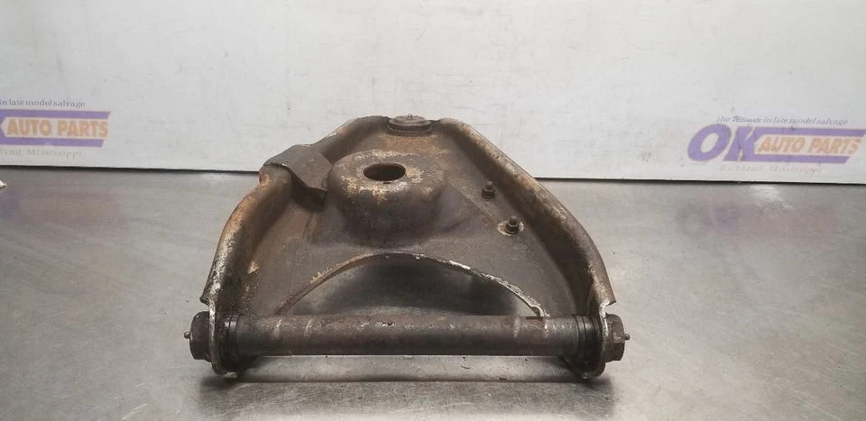 Chevy C20 1969 4x2 brazo de control inferior pasajero delantero derecho Foto 4 de 4