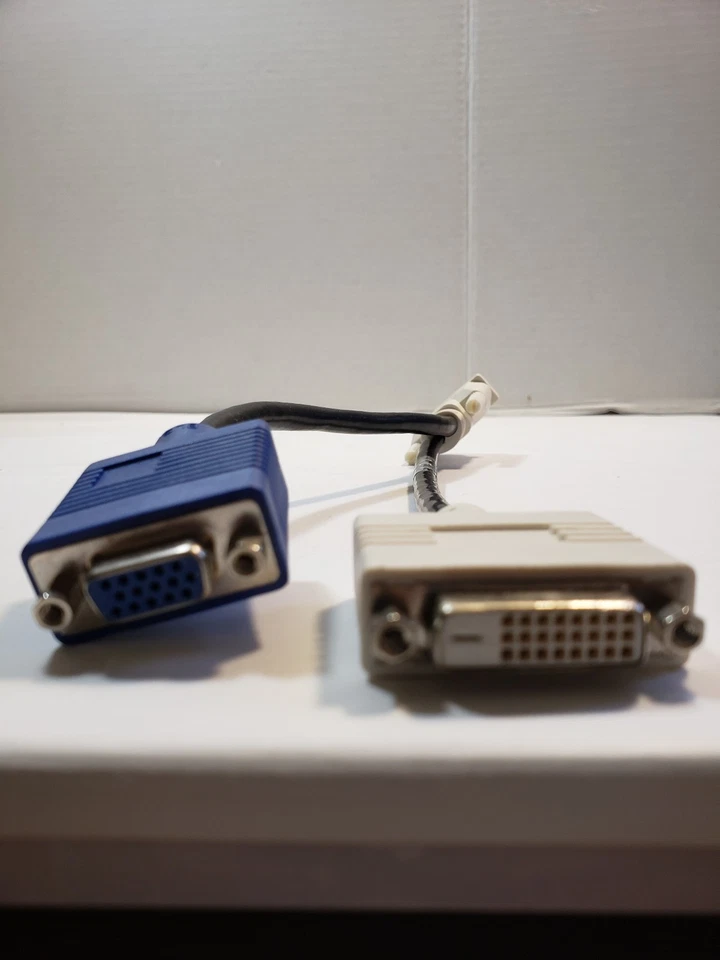 Dell X2026 DVI-I (Male) to DVI-D / VGA (Female) Y-Splitter Monitor Cable Adapter - Image 2 of 4