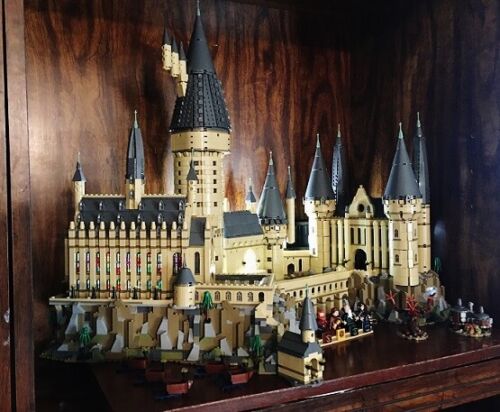 Lego Hogwarts: Go inside the 6,000-piece Harry Potter school - CNET