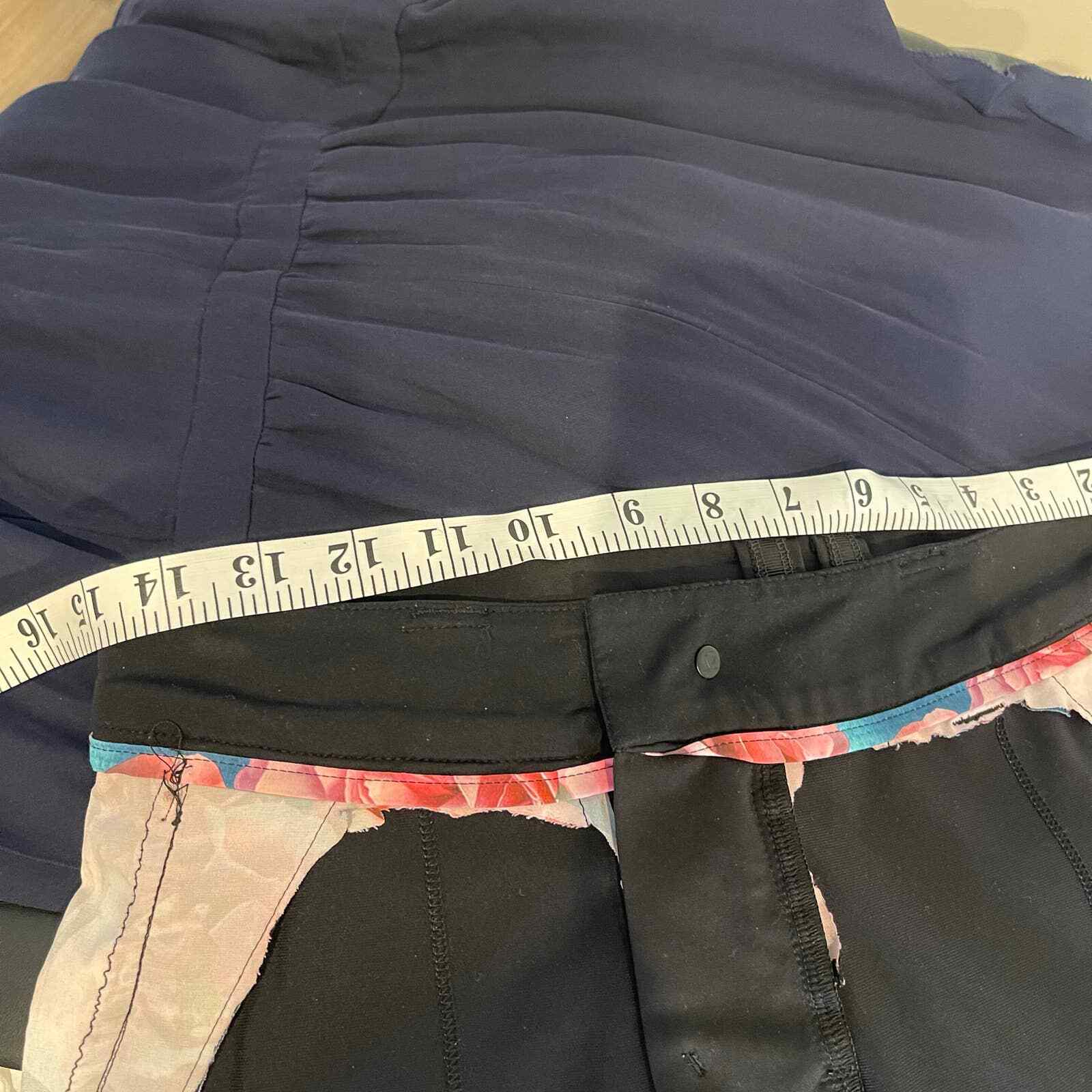 Lululemon Front Button Commission Classic Fit Sho… - image 6