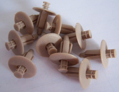 SAAB Interior Panel Mounting Push Pin / Clip Pack of 10 4824330 Light Beige