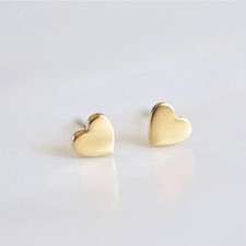 gold stud earrings heart design 6 mm pair