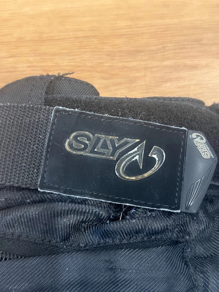 Pantalones de paintball vintage Y2K grandes de la vieja escuela equipo SLY negros/blancos aplastados Foto 4 de 4