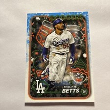 2024 Topps Holiday #H135 Mookie Betts Los Angeles Dodgers
