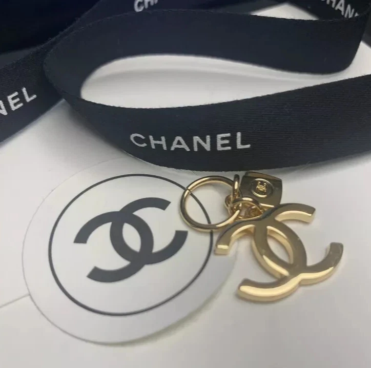 Selten (1) CHANEL Beauty 2023 VIP Geschenk Nr."5" Logo Gold Neuheit Charm Anhänger