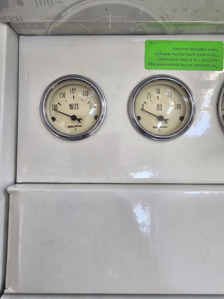 AutoMeter 5pc Gauge Kit 3-18" & 2-1/16" Mechanical Speedometer Antique Beige  - Image 4 of 4