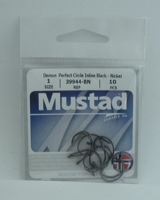 Mustad 39944BN-1 Black Nickel Classic Circle Hook 10CT Ringed Eye