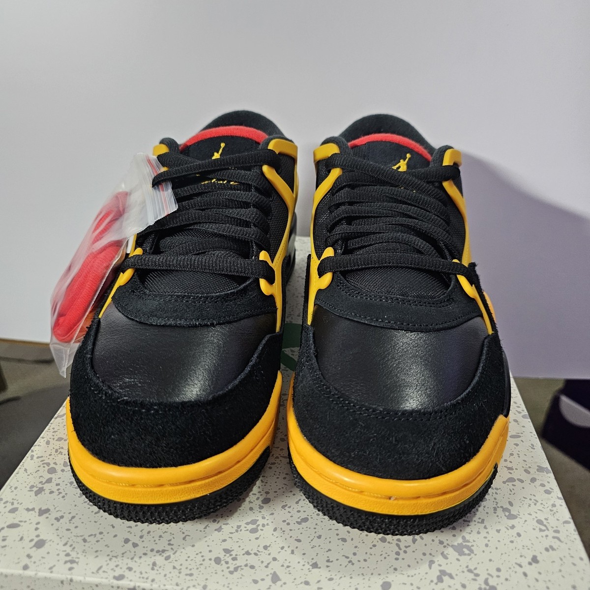 Deadstock Jordan 4 RM 