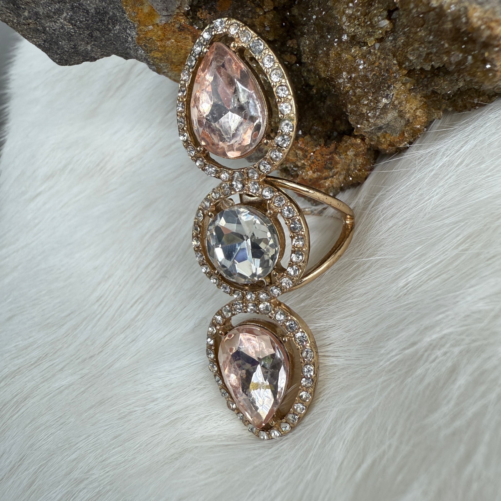 Large Rhinestone Statement Ring Gold Tone Size 7.5 - image 5