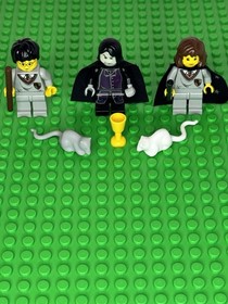 LEGO 4709 Harry Potter Hogwarts Castle -Minifigures hp005 hp002 hp012 Snape