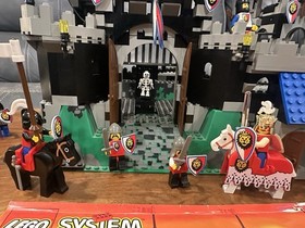 Vintage 1995 Lego Castle Set 6090 Awesome