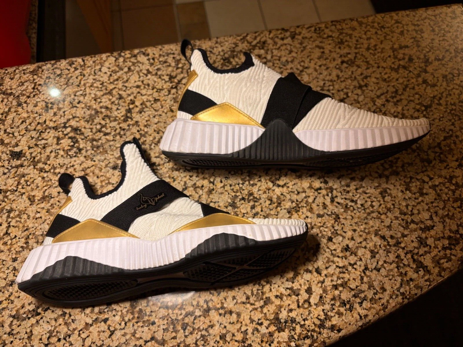 Scarpe sneakers sportive Puma Baby Phat X Defy Mid donna taglia 9 bianco nero 387663