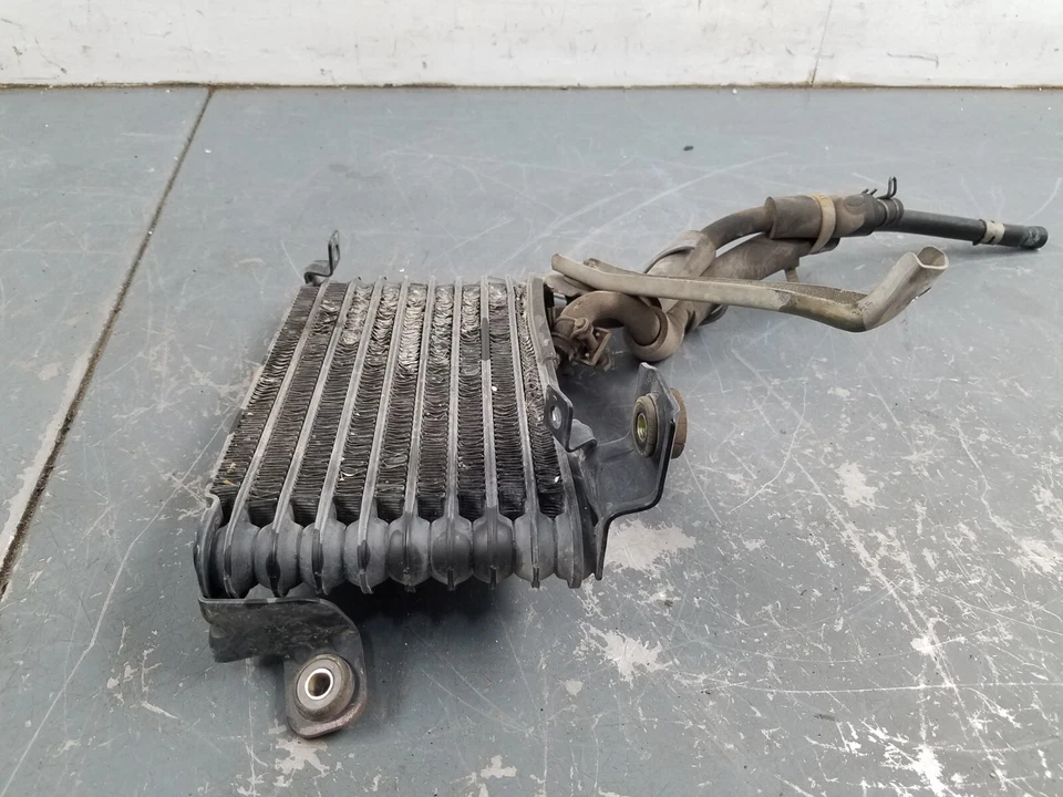 Enfriador de aceite de motor Mitsubishi Eclipse GST GS-T 1997 - abollado #9003 A11 Foto 3 de 4