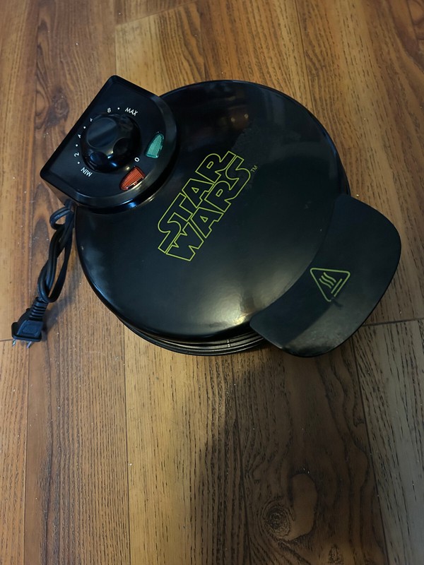 Star Wars Pancake / Waffle machine Darth Vader