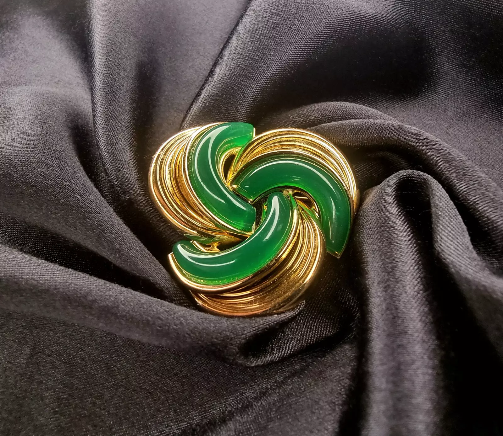 Rare Trouver Vintage GROSSE années 1970 Allemagne Dior Designer Broche Ton Vert et Or