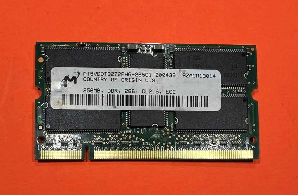 MT9VDDT3272PHG-265C1 Micron 256MB 200p PC-2100 1Rx8 DDR-266 CL2.5 ECC SODIMM - Image 2 of 4