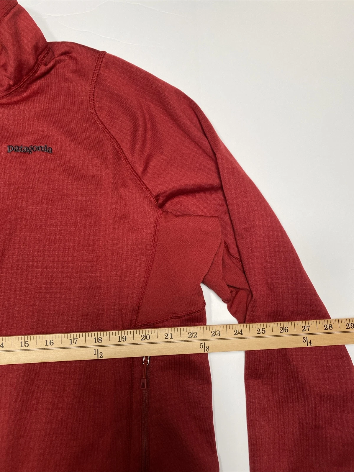 patagonia r1 regulator full zip thumb holes grid 