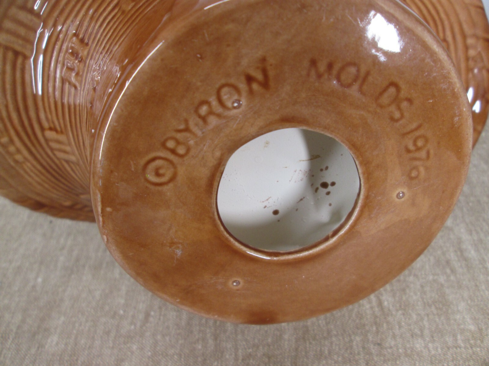Byron Molds Ceramic Easter Basket Planter Container Woven Brown 1976 Vintage
