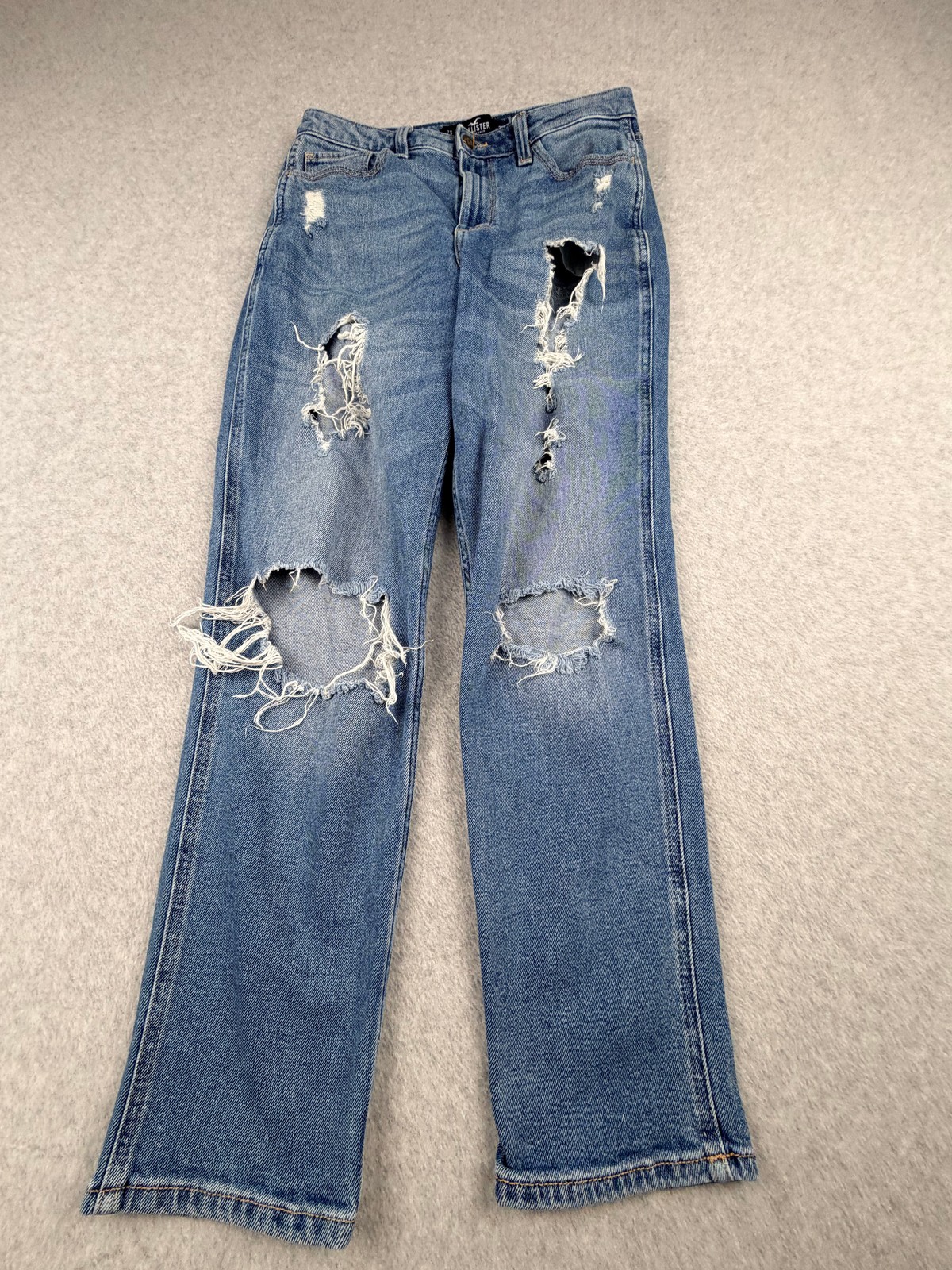 Hollister Ultra High Rise Mom Jean W28 L25 Blue Distressed Ripped Vintage