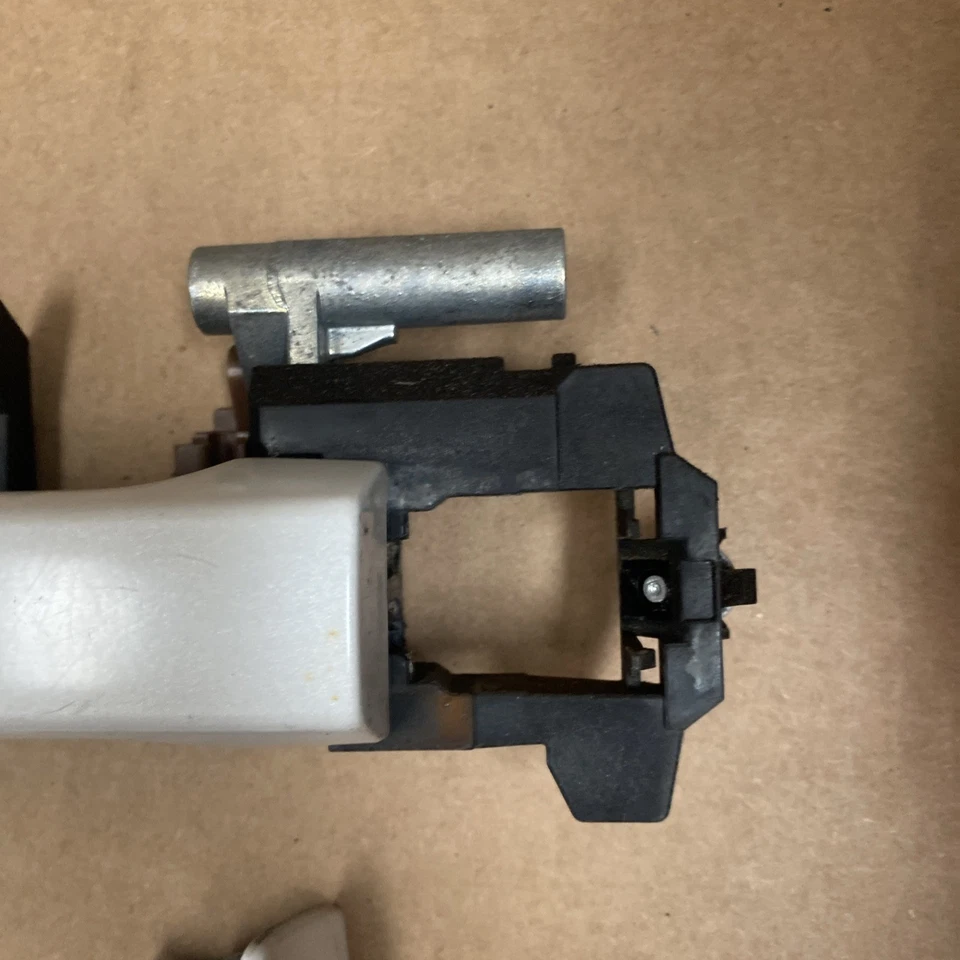 Manija de puerta exterior delantera izquierda Subaru Legacy 2010 2011 2012 sedán 37J 0040 Foto 4 de 4