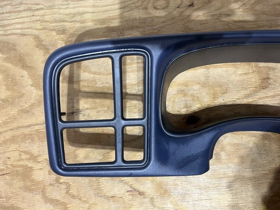 Chevrolet GMC Silverado Sierra 1999-2002 tablero bisel azul OEM Foto 2 de 4