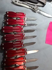 8 LEATHERMAN   E4 RED RADIO SHACK    Multi Tools   EXCELLENT    Loc Q100