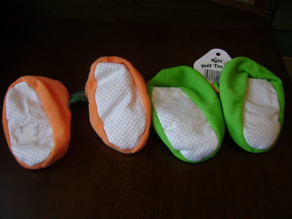 2 pares de zapatillas/botines vintage nuevos marca Russ para bebé (tema de Halloween) Foto 2 de 2