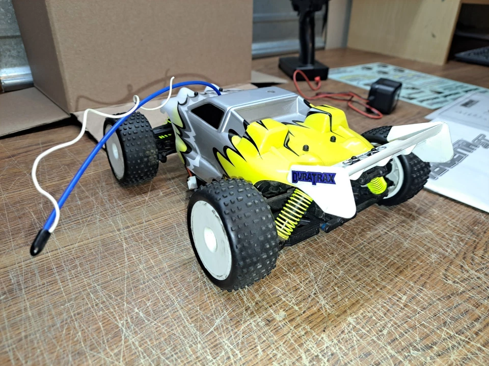 Camión de estadio Duratrax Vendetta ST 4x4 escala 1/18 Foto 4 de 4