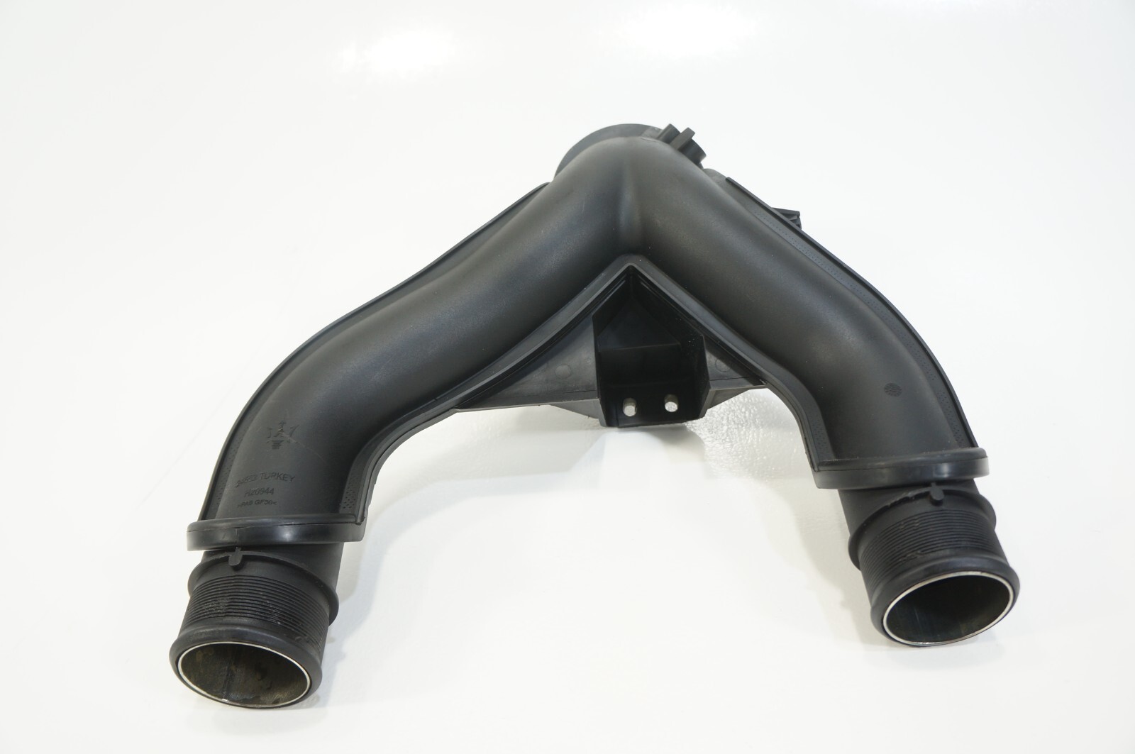 14-18 Maserati Ghibli Quattroporte 3.0L M157 Air Intake Duct Y Pipe Hose OEM