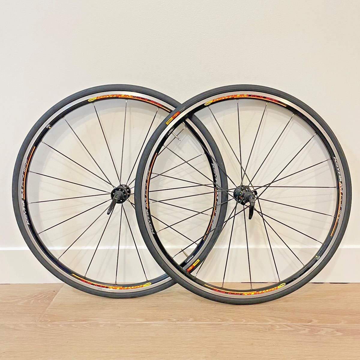 Mavic KSYRIUM Equipe Wheelset 700c Rim Brake QR Wheelset SSC Mavic KSYRIUM Equipe Wheelset 700c Rim Brake QR Wheelset SSC